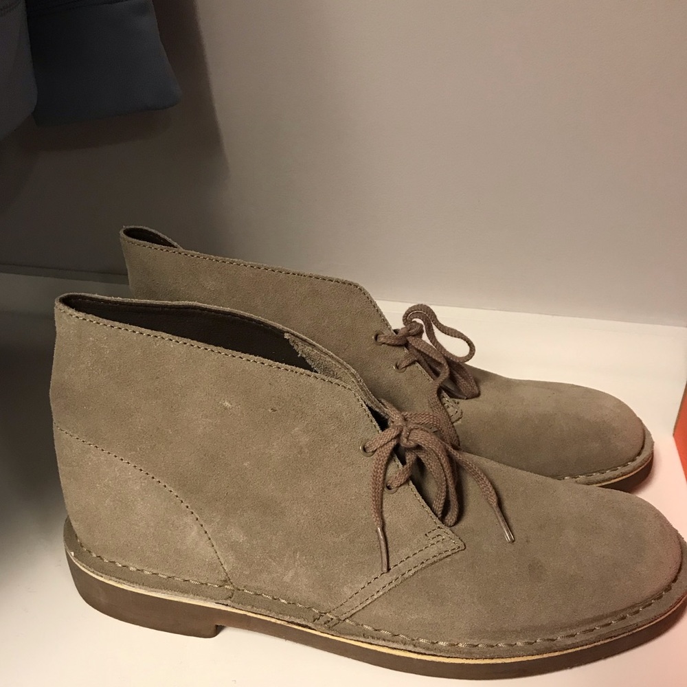 NEVER WORN Clark boots for Men size 10.5